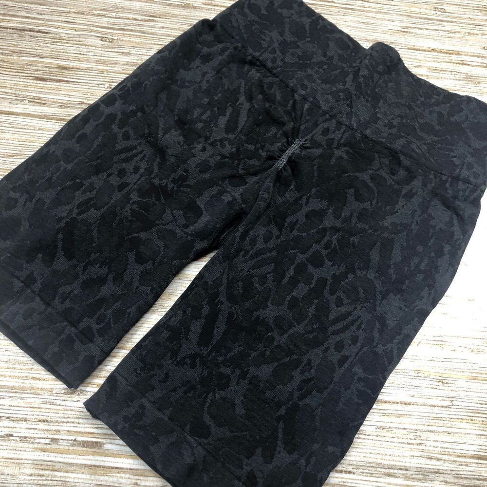 1127 GYM SHARK Women seamless Fitted Shorts BLACK / GRAY print sz S